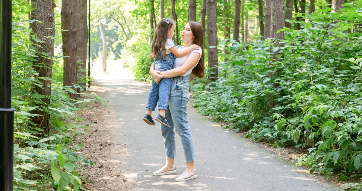 Optužili je da je loša mama jer njena šestogodišnja kći još uvijek ima varalicu